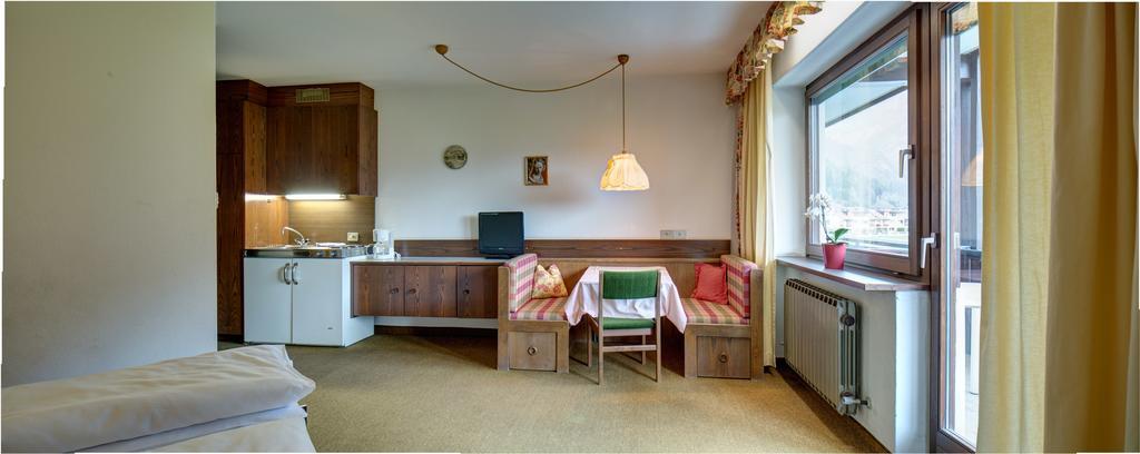 Residence Wiesenhof كامبو توريس الغرفة الصورة